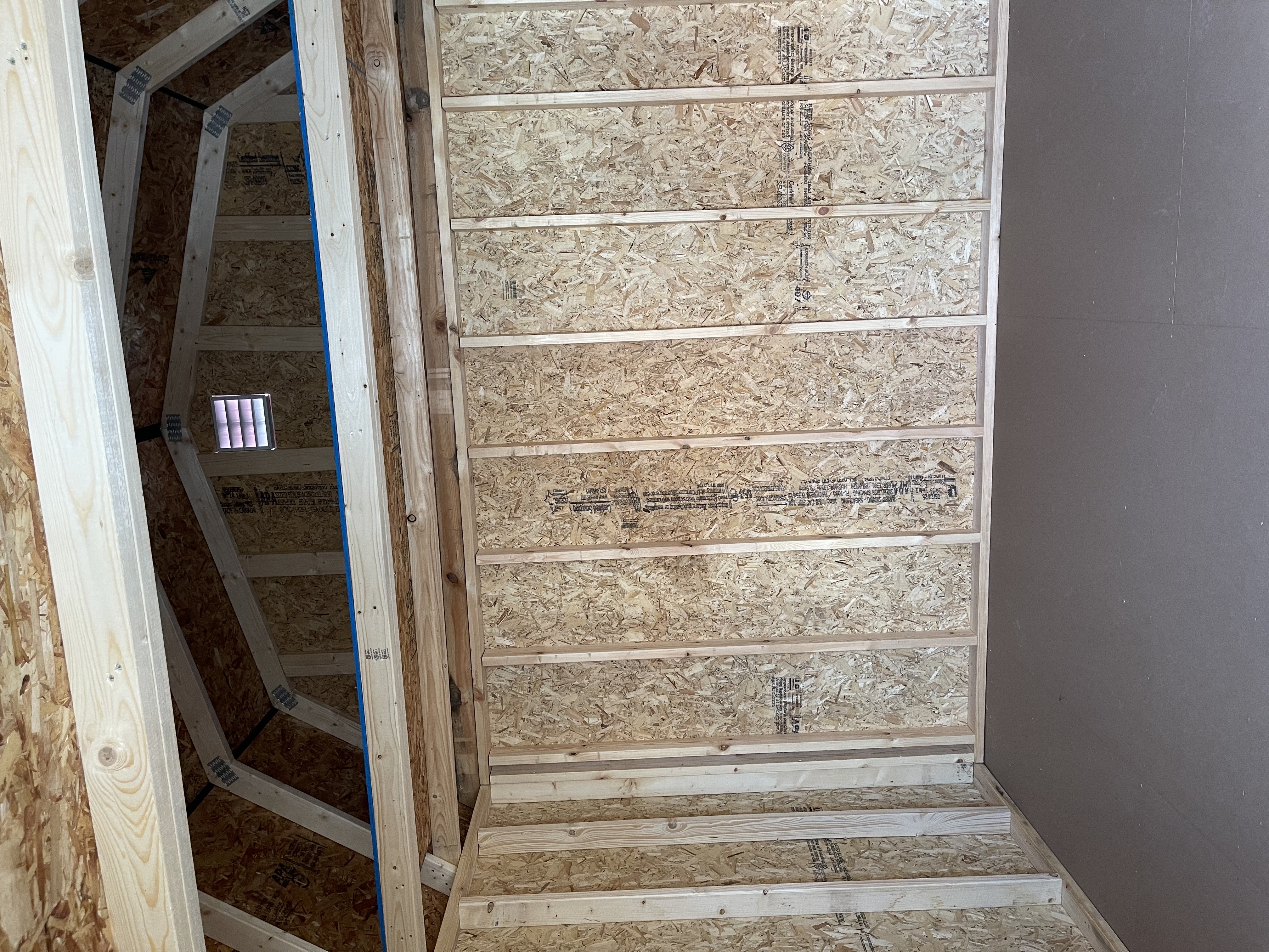 10 x 12 Lofted Barn – 7