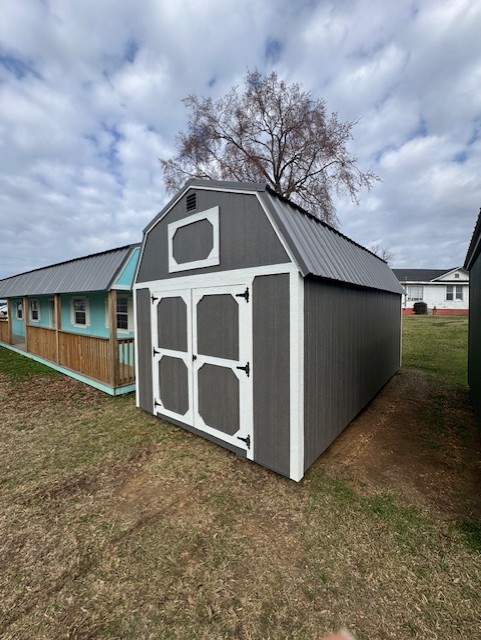 10 x 20 Lofted Barn – 5