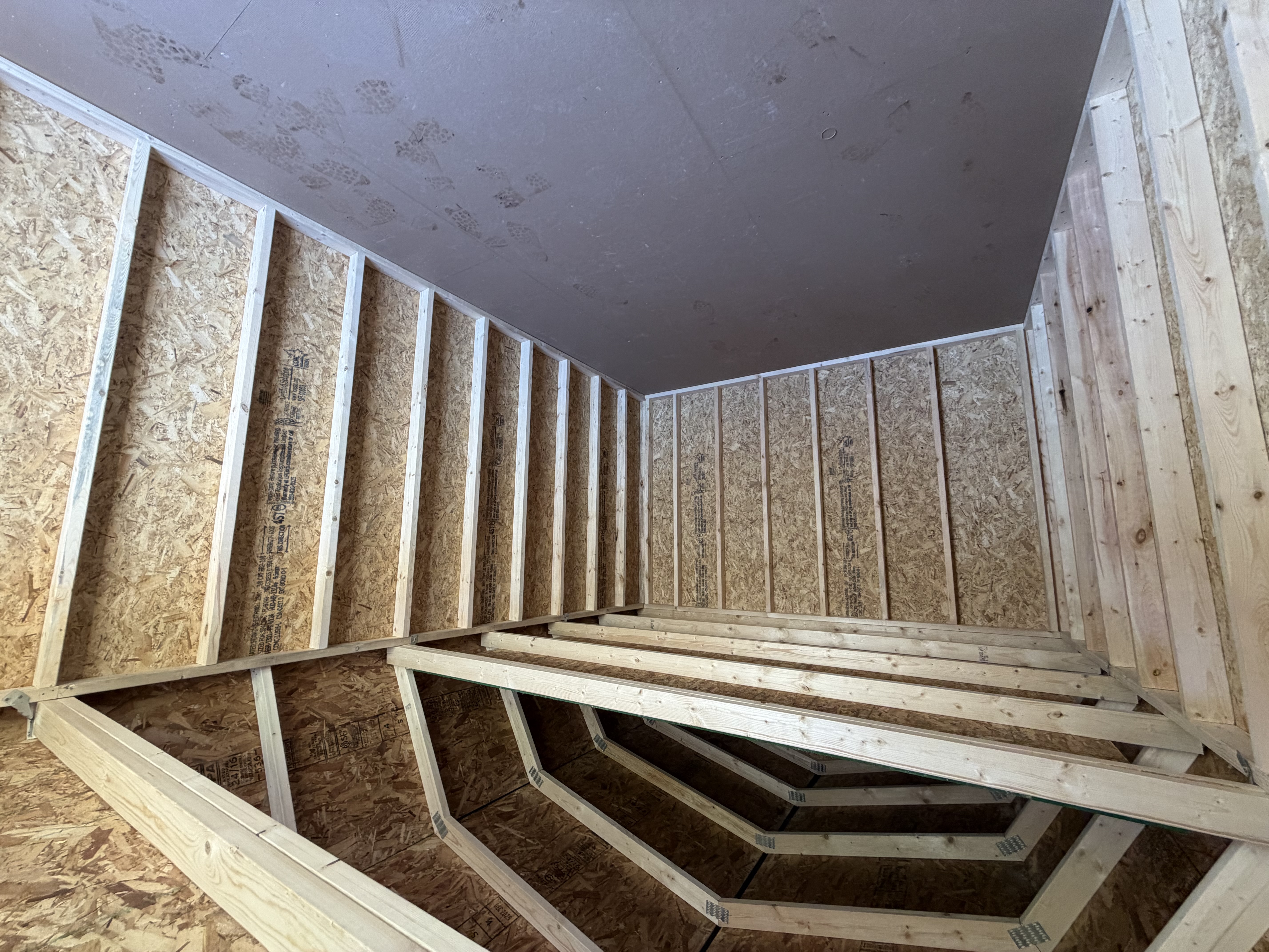 10 x 16 Lofted Barn – 4