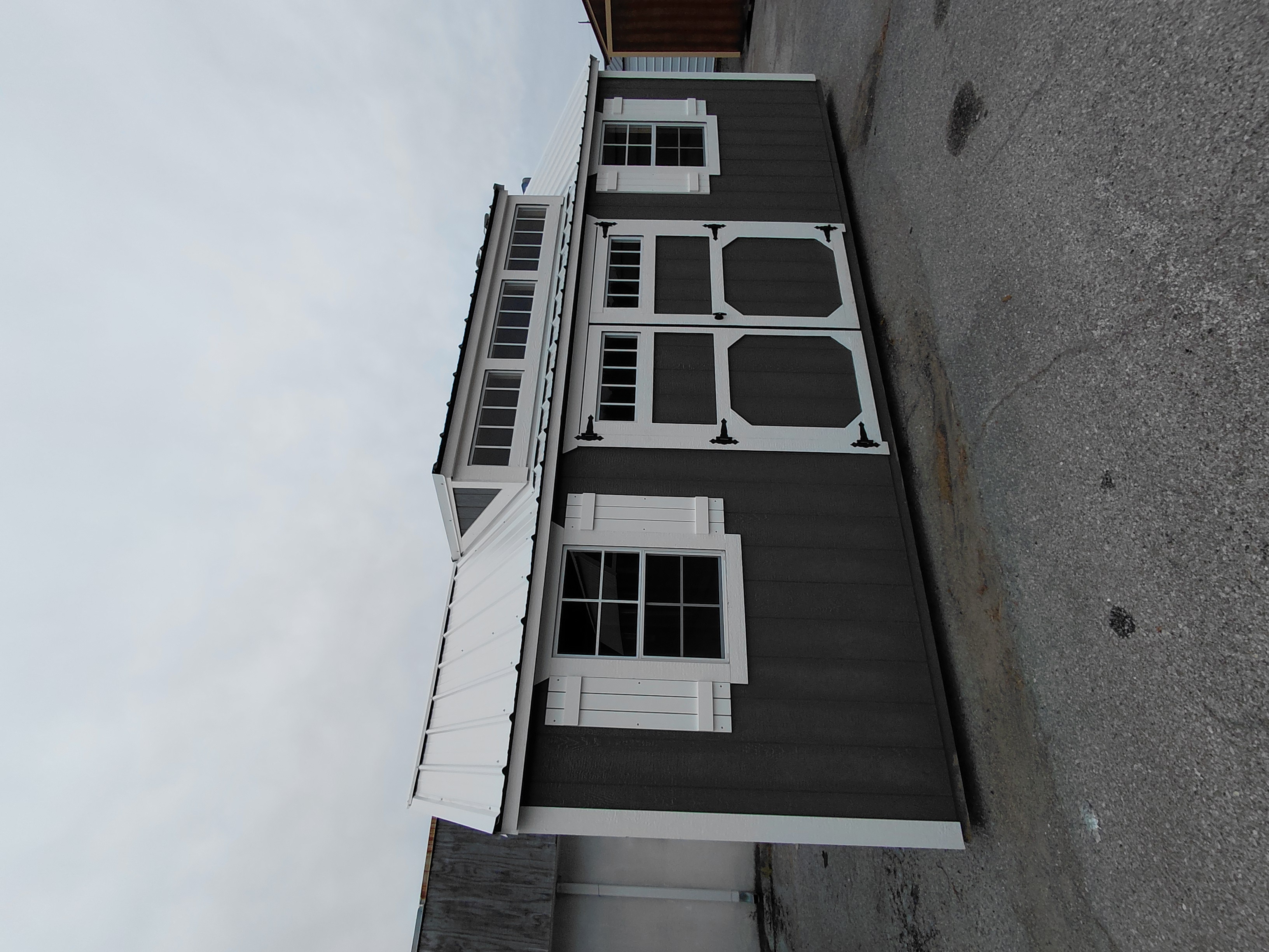 View details for 10 x 20 Sun Studio